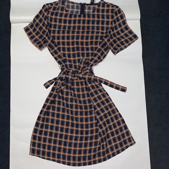 $Dress- multi design . - Picture 2 of 8